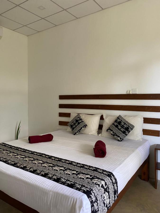 The Dale Mirissa Hotel Екстериор снимка